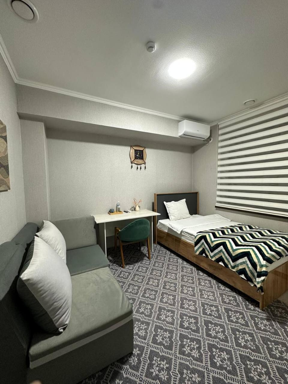 Cube House Osh Hotel Kültér fotó