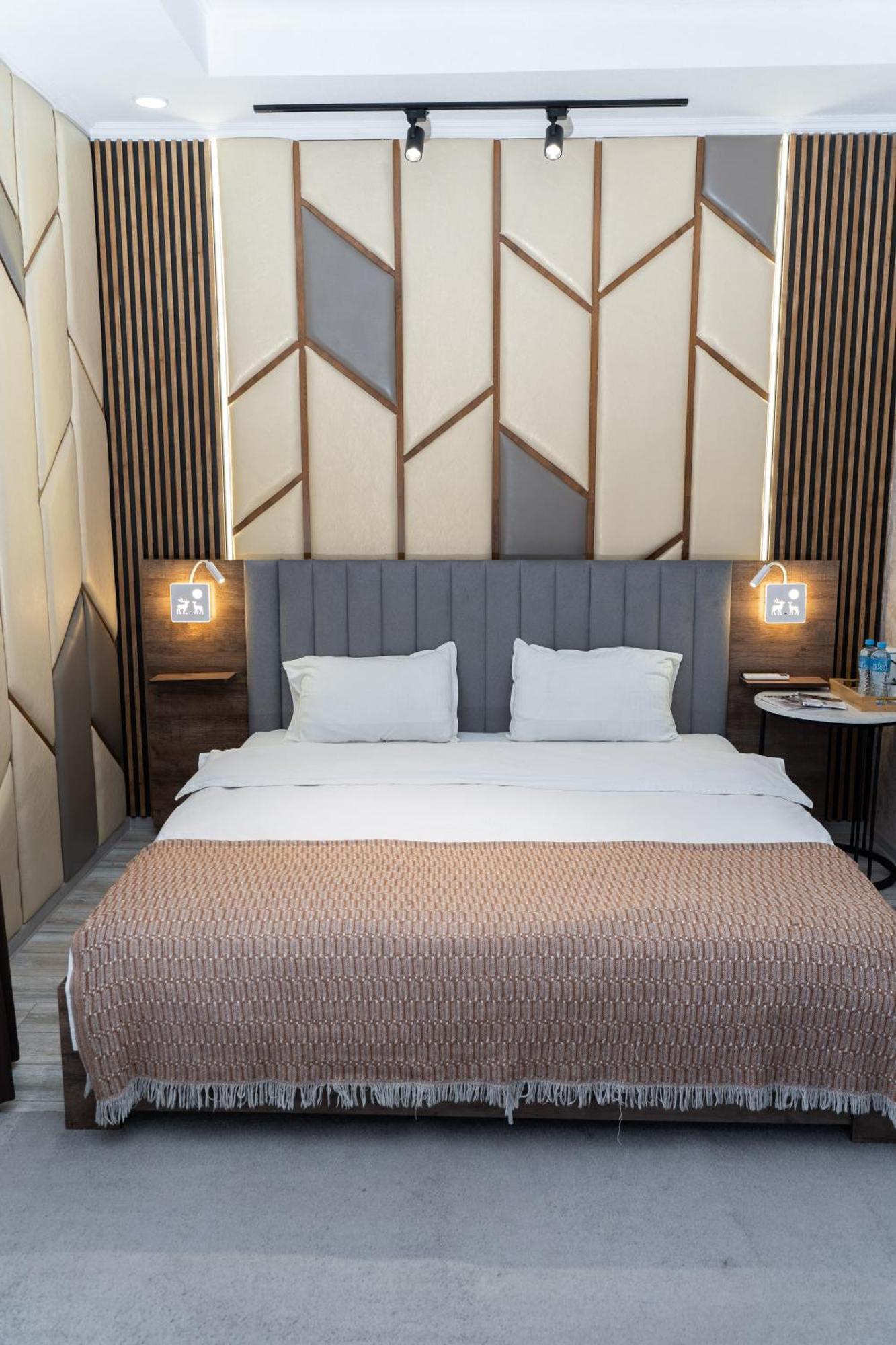 Cube House Osh Hotel Kültér fotó